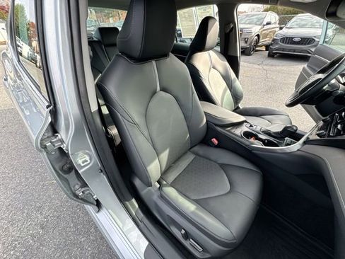 Used 2022 Toyota Camry XSE image 24