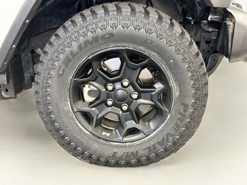 Used 2023 Jeep Gladiator Sport AWD/4WD image 35