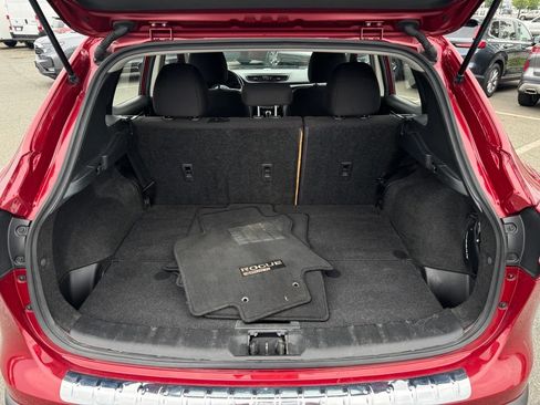 Used 2022 Nissan Rogue Sport SV AWD/4WD image 9