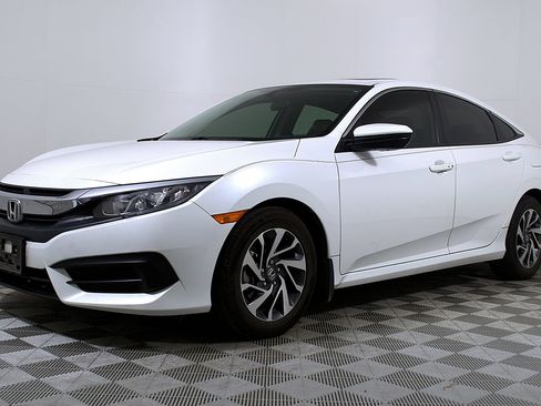 Used 2017 Honda Civic EX image 2