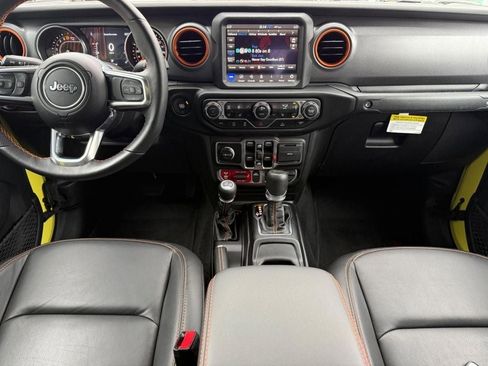 Used 2023 Jeep Gladiator Mojave w/ Dual Top Group AWD/4WD image 11