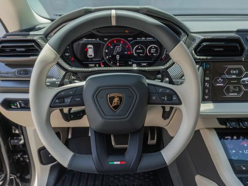 Used 2026 Lamborghini Urus SE AWD/4WD image 70