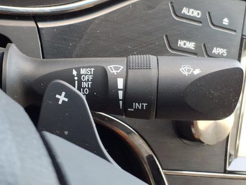 Used 2018 Toyota Avalon XLE Premium FWD image 25