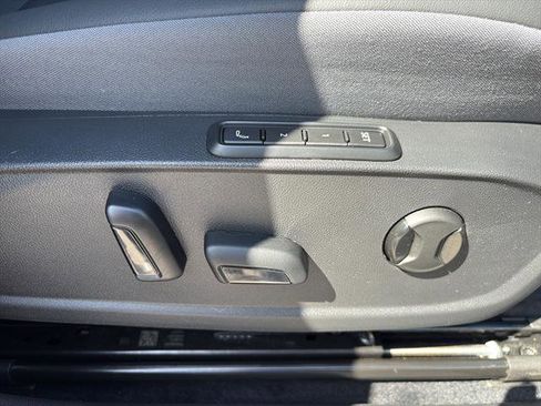 Certified 2023 Volkswagen ID.4 Pro S image 9