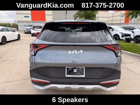 Used 2023 Kia Sportage EX image 3