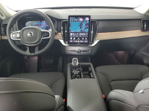 Used 2025 Volvo XC90 B6 Plus image 17