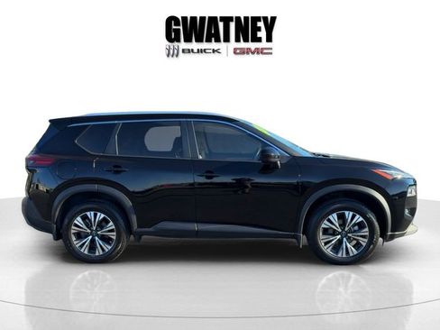Used 2023 Nissan Rogue SV w/ SV Premium B Package image 8