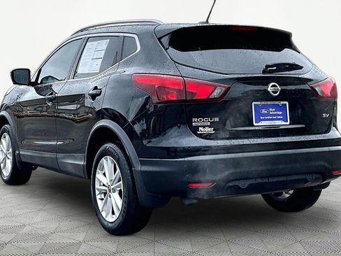 Used 2019 Nissan Rogue Sport SV w/ Technology Package FWD image 13