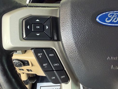 Used 2019 Ford F250 XLT AWD/4WD image 10