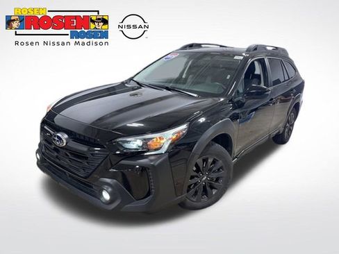 Used 2025 Subaru Outback Onyx Edition image 1