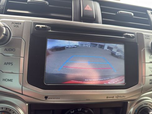 Used 2016 Toyota 4Runner SR5 AWD/4WD image 21