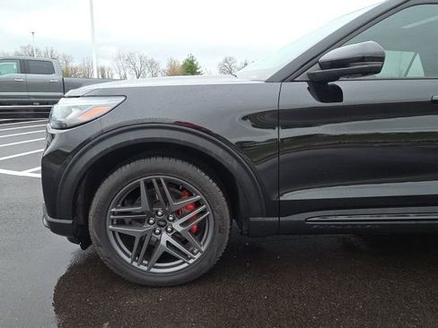 Used 2025 Ford Explorer ST w/ Sun And Sound Package AWD/4WD image 17