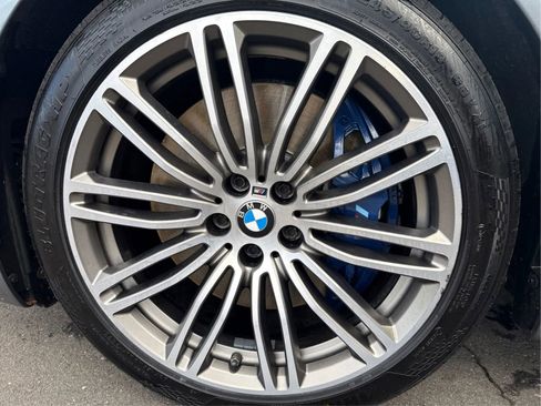 Used 2020 BMW M550i xDrive w/ Executive Package AWD/4WD image 25