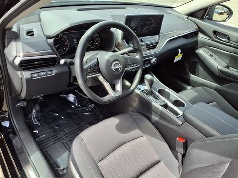 New 2026 Nissan Altima 2.5 SV FWD image 11