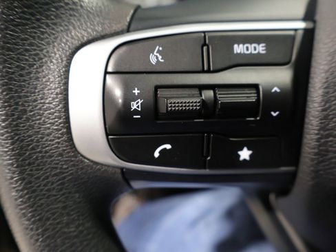 Used 2025 Kia Sportage LX image 34