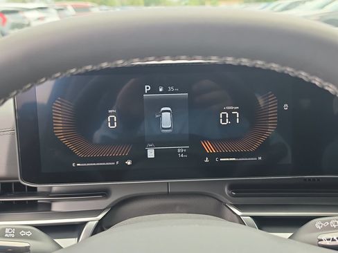 New 2027 Kia Carnival FWD image 32