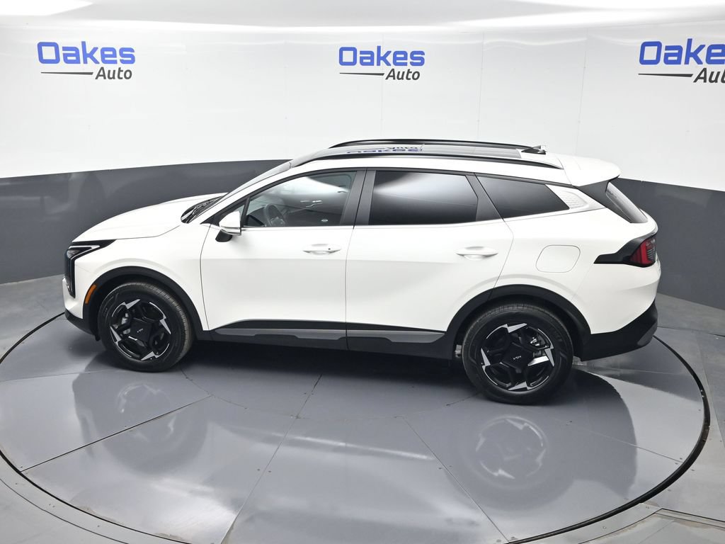 Certified 2026 Kia Sportage EX w/ EX Panoramic Sunroof Package AWD/4WD image 50