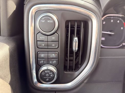 Used 2022 GMC Sierra 2500 SLT w/ SLT Convenience Package image 41