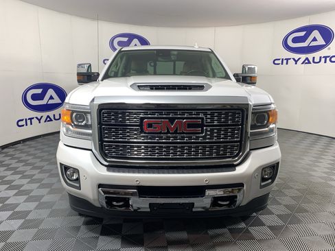Used 2019 GMC Sierra 3500 Denali w/ Duramax Plus Package AWD/4WD image 9
