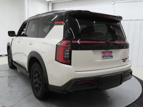 Used 2025 Nissan Armada PRO-4X image 5