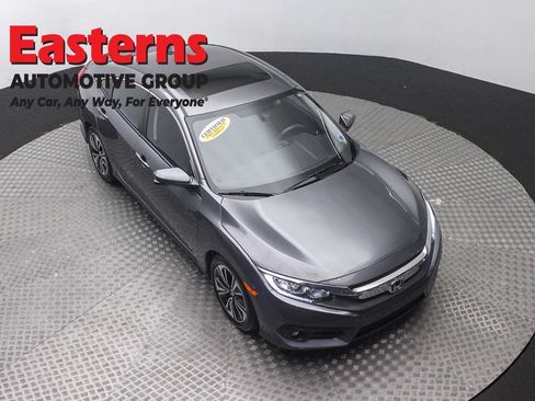 Used 2017 Honda Civic EX-T image 3
