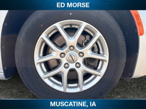 Used 2023 Chrysler Voyager LX FWD image 12