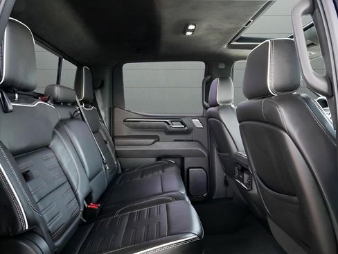 Used 2022 GMC Sierra 1500 AT4X image 61