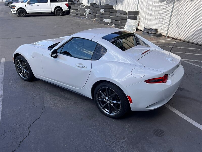 Used 2018 MAZDA MX-5 Miata RF Grand Touring RWD image 8