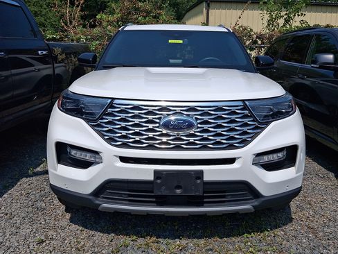 Used 2021 Ford Explorer Platinum w/ Equipment Group 601A AWD/4WD image 2