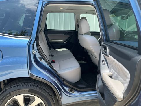 Used 2018 Subaru Forester 2.5i Premium AWD/4WD image 14