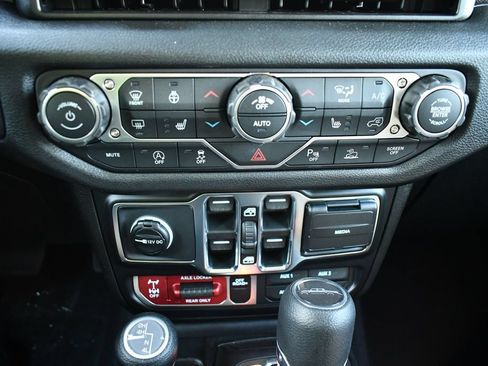 New 2026 Jeep Gladiator Willys AWD/4WD image 23