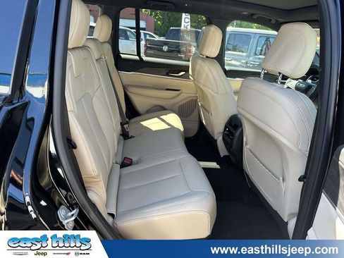 Certified 2025 Jeep Grand Cherokee Limited AWD/4WD image 21