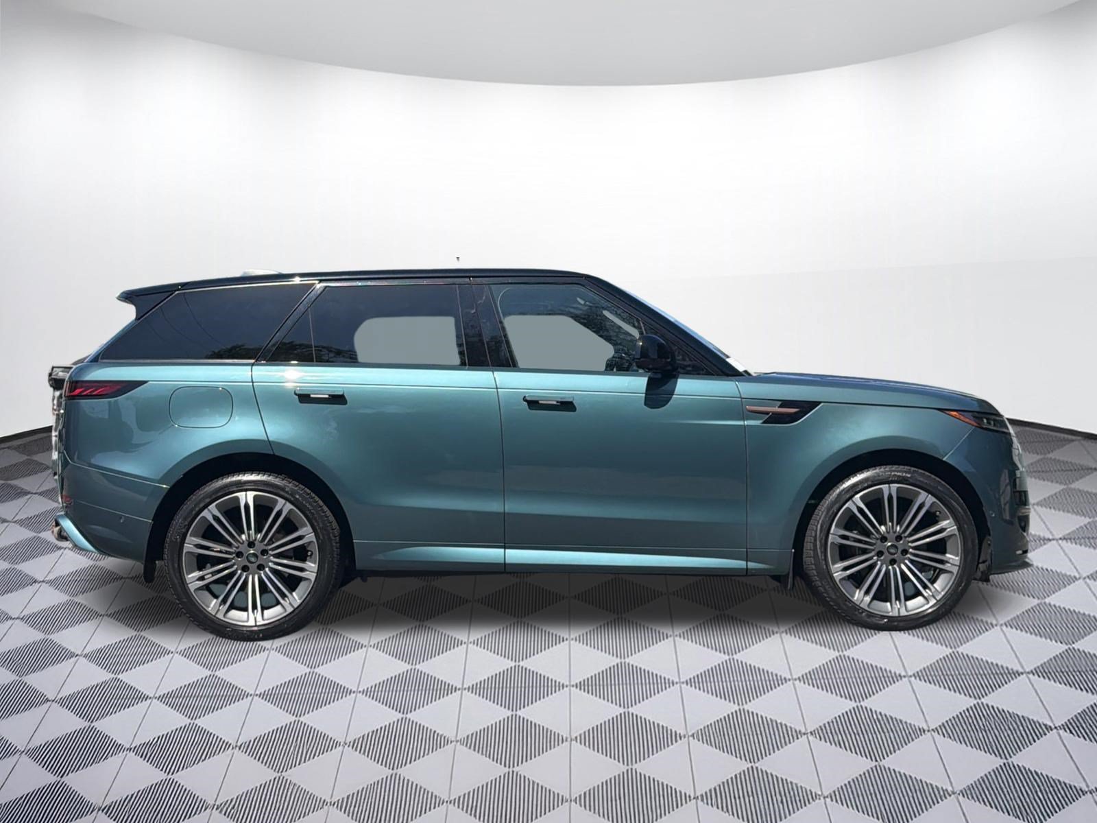 Used 2023 Land Rover Range Rover Sport SE Dynamic AWD/4WD image 7