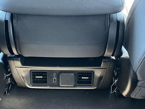 Used 2025 Chevrolet Silverado 1500 LT image 18