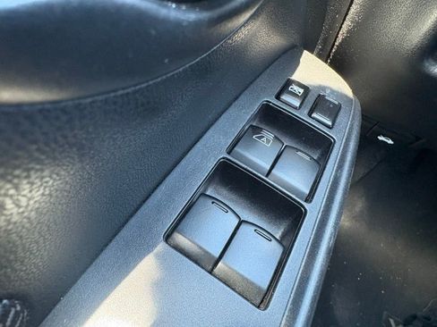 Used 2018 Nissan Versa SV image 24