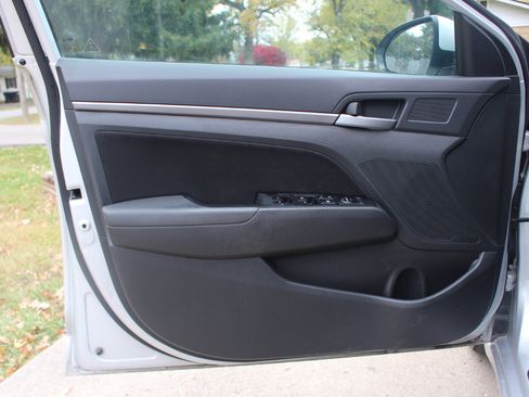 Used 2017 Hyundai Elantra Value Edition image 12