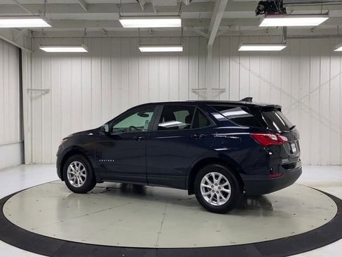 Used 2021 Chevrolet Equinox LS w/ LS Convenience Package image 6