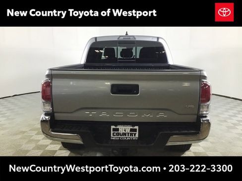 Used 2023 Toyota Tacoma TRD Off-Road image 6