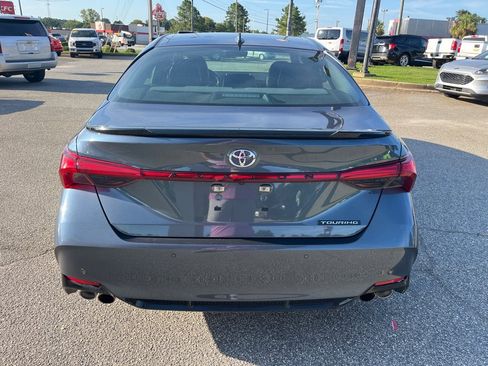 Used 2022 Toyota Avalon Touring image 6