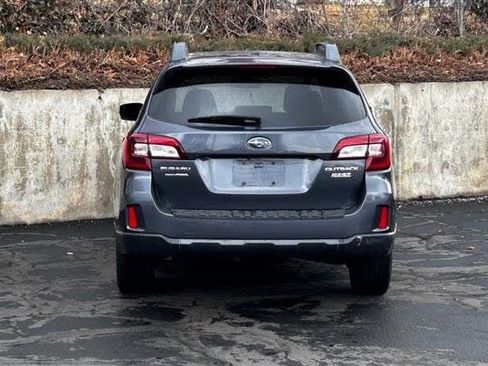 Used 2015 Subaru Outback 2.5i Limited AWD/4WD image 4