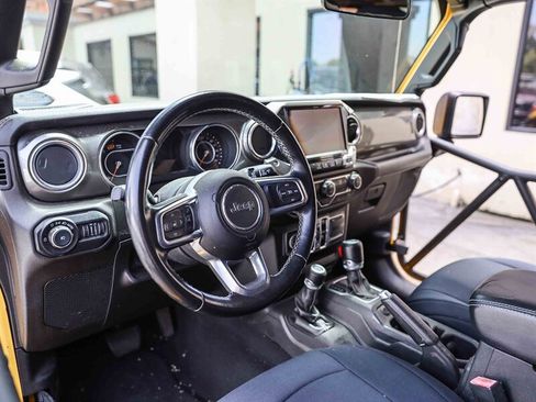 Used 2019 Jeep Wrangler Unlimited Sahara AWD/4WD image 67