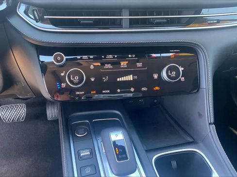 Used 2023 INFINITI QX60 Luxe w/ Vision Package AWD/4WD image 32