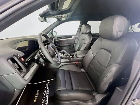 New 2026 Porsche Cayenne AWD/4WD image 5