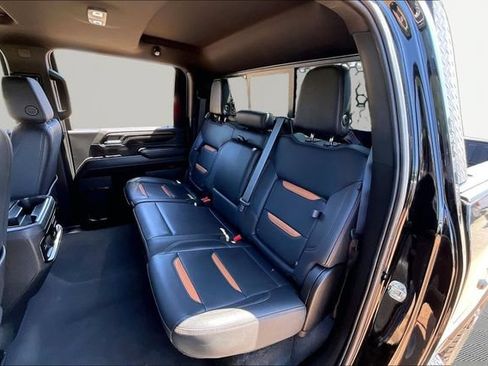 Used 2024 GMC Sierra 2500 AT4 w/ AT4 Premium Plus Package AWD/4WD image 16