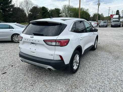 Used 2020 Ford Escape SE image 8
