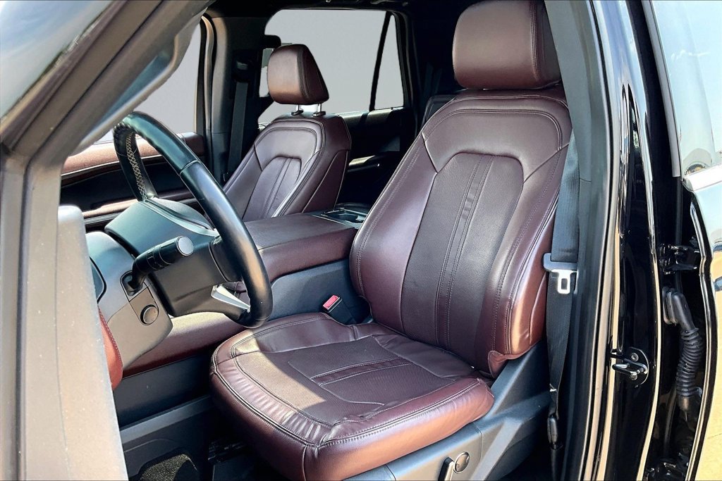 Used 2022 Ford Expedition Max Limited AWD/4WD image 24