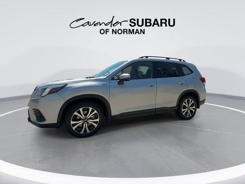 Used 2022 Subaru Forester Limited AWD/4WD image 5