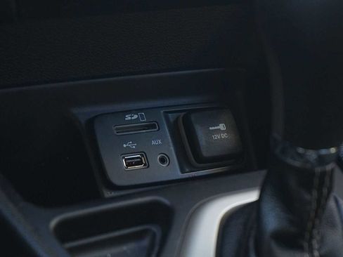 Used 2017 Jeep Cherokee Latitude w/ Comfort & Sound Group image 24