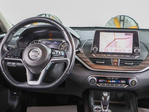 Used 2019 Nissan Altima 2.5 SL FWD image 17