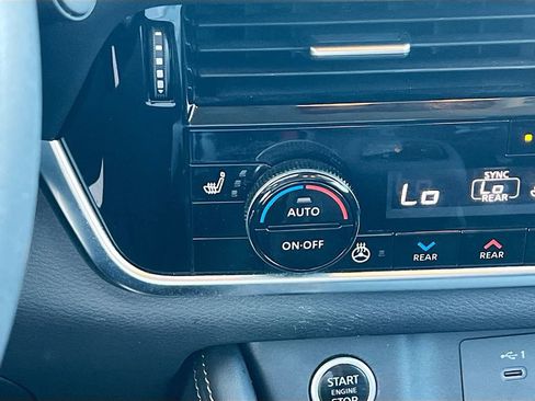 Used 2023 Nissan Rogue SL w/ SL Premium Package FWD image 20